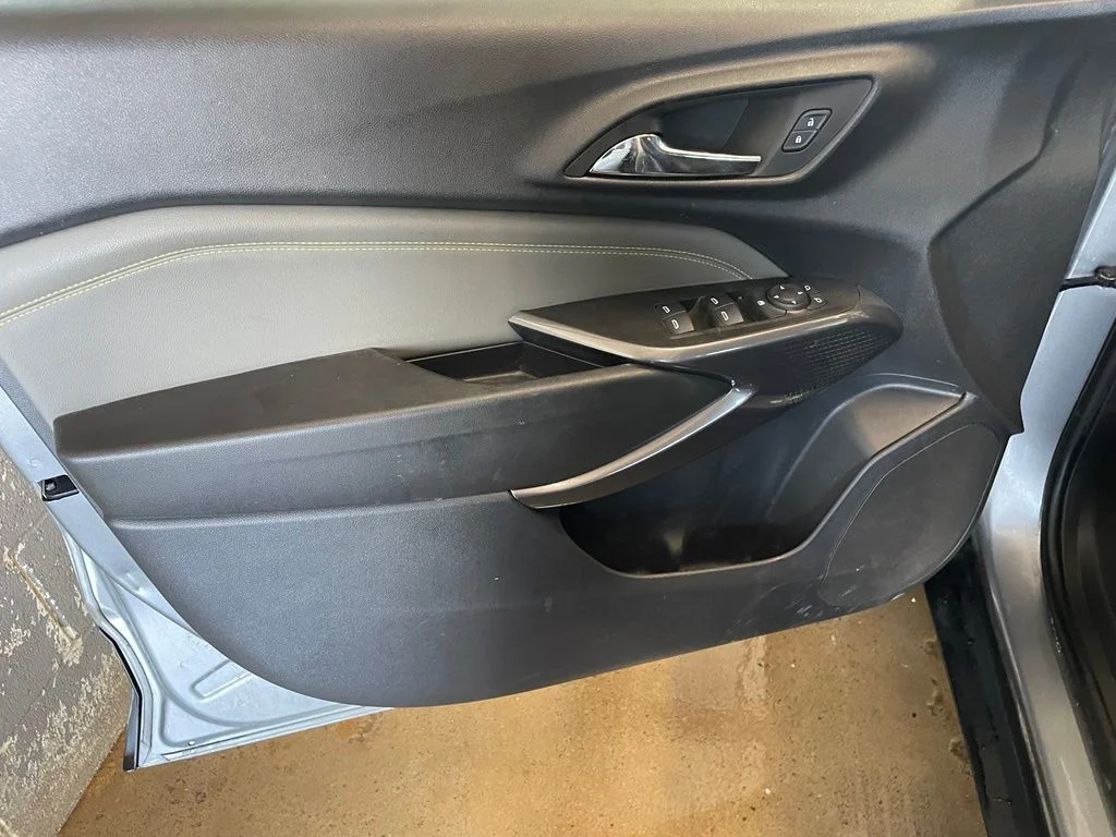 Used 2024 Gray Chevrolet ACTIV image 9