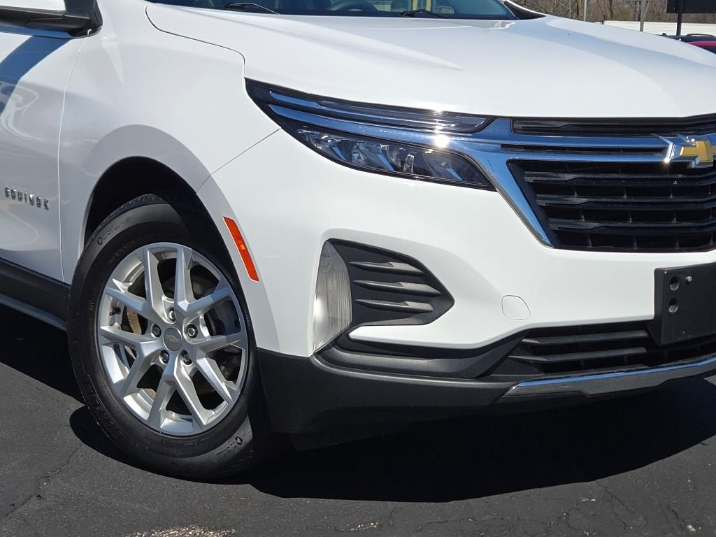 Used 2023 White Chevrolet LT image 3