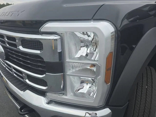 Used 2025 Black Ford XLT image 28
