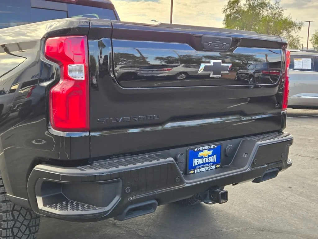 Used 2022 Black Chevrolet LT Trail Boss image 5