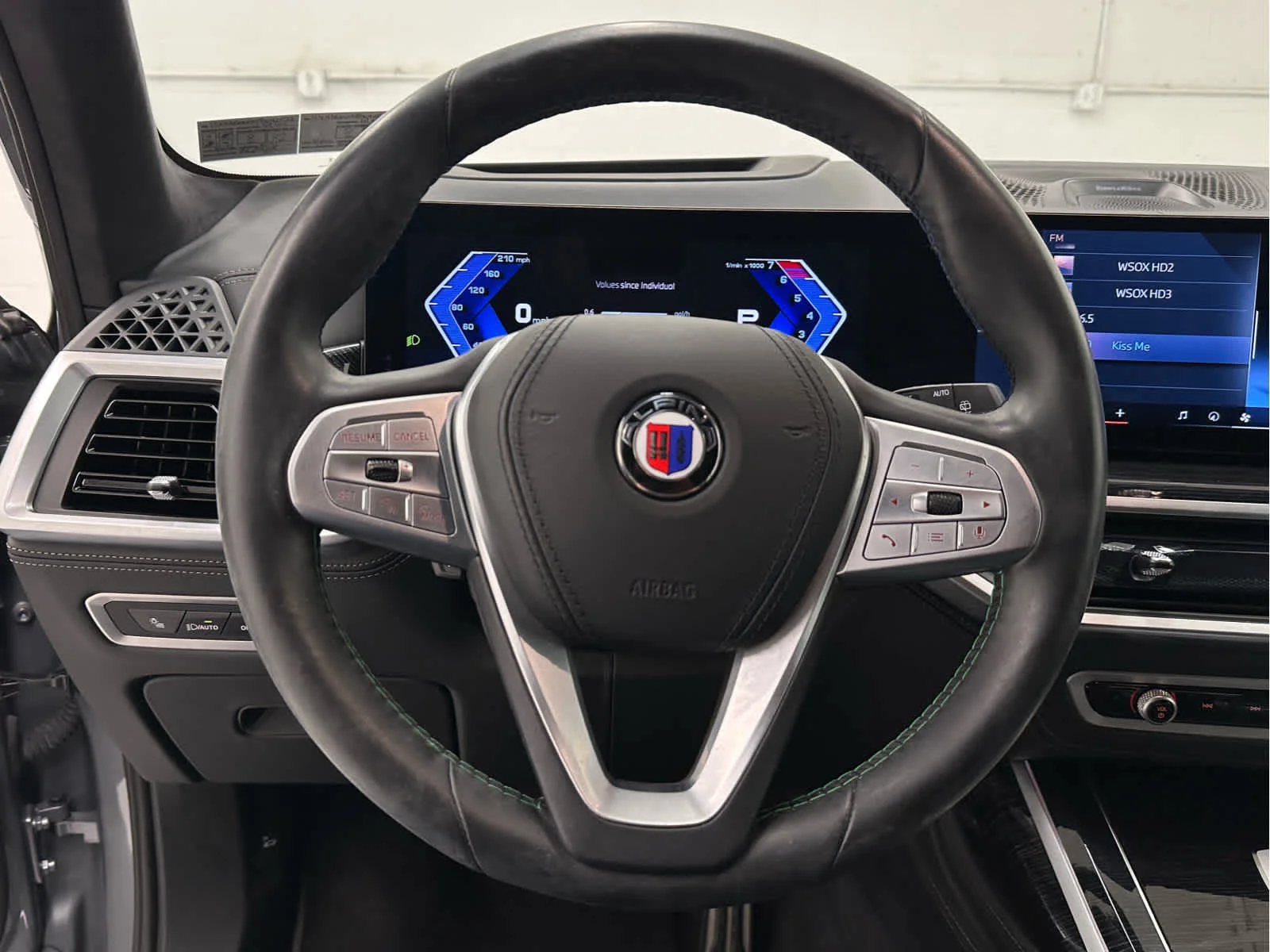 Used 2025 Skyscraper Grey Metallic BMW ALPINA XB7 image 26