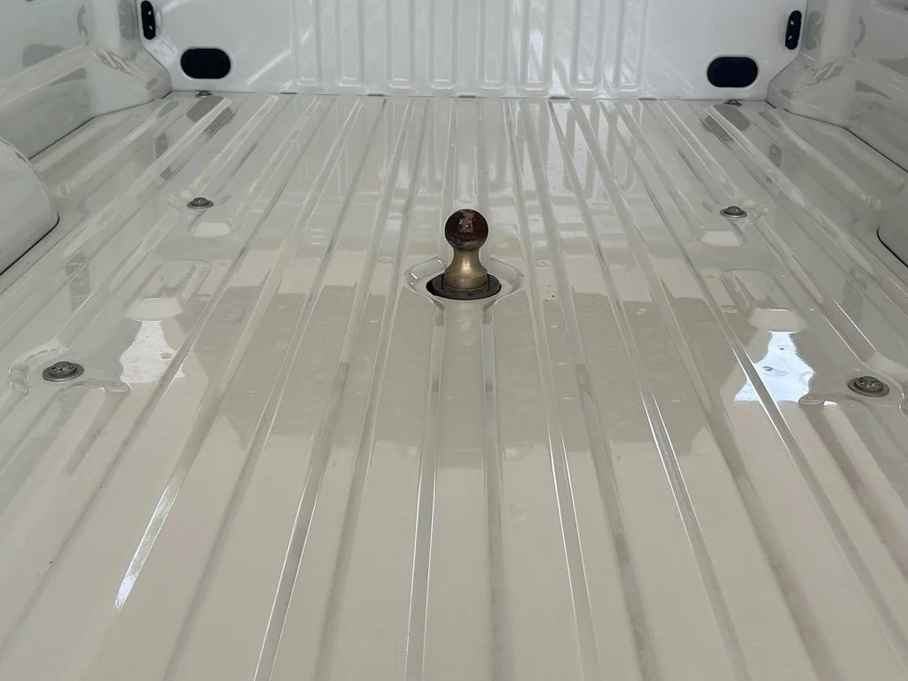 Used 2025 White Ford XL image 39