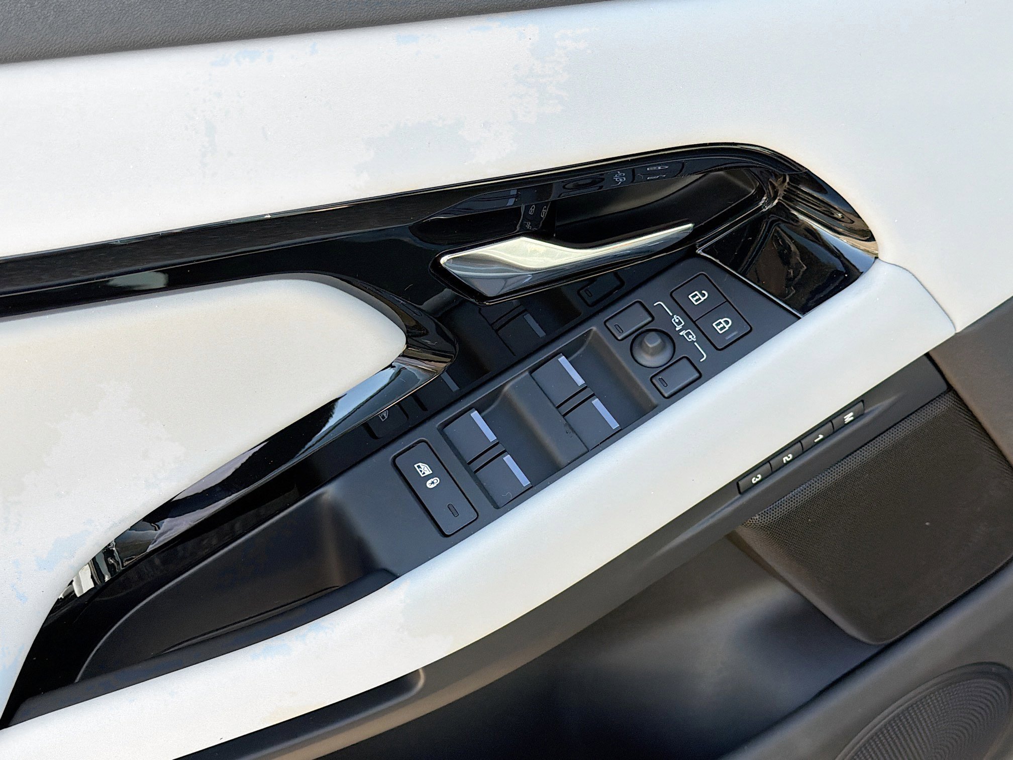 2026 Land Rover Range Rover Evoque S - Photo 23