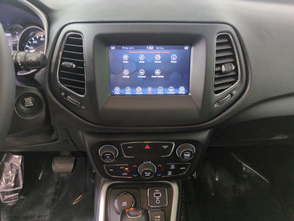 Used 2021 Billet Silver Metallic Jeep Latitude image 20