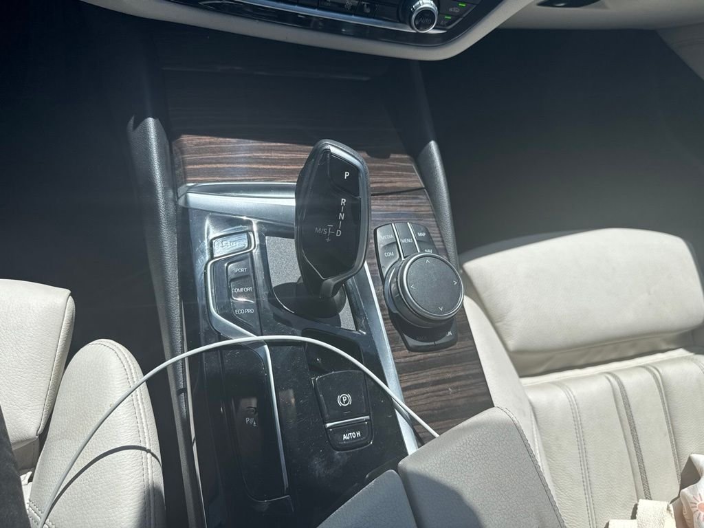 Used 2022 Bluestone Metallic BMW 530i image 8