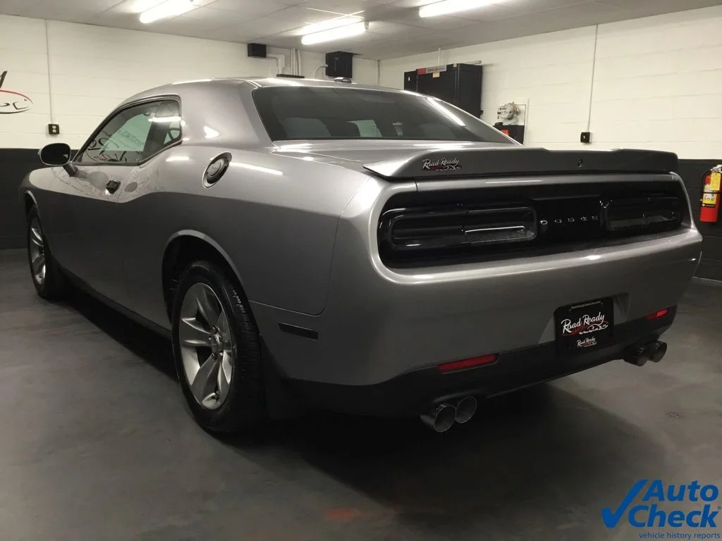 Used 2018 Silver Dodge SXT image 8