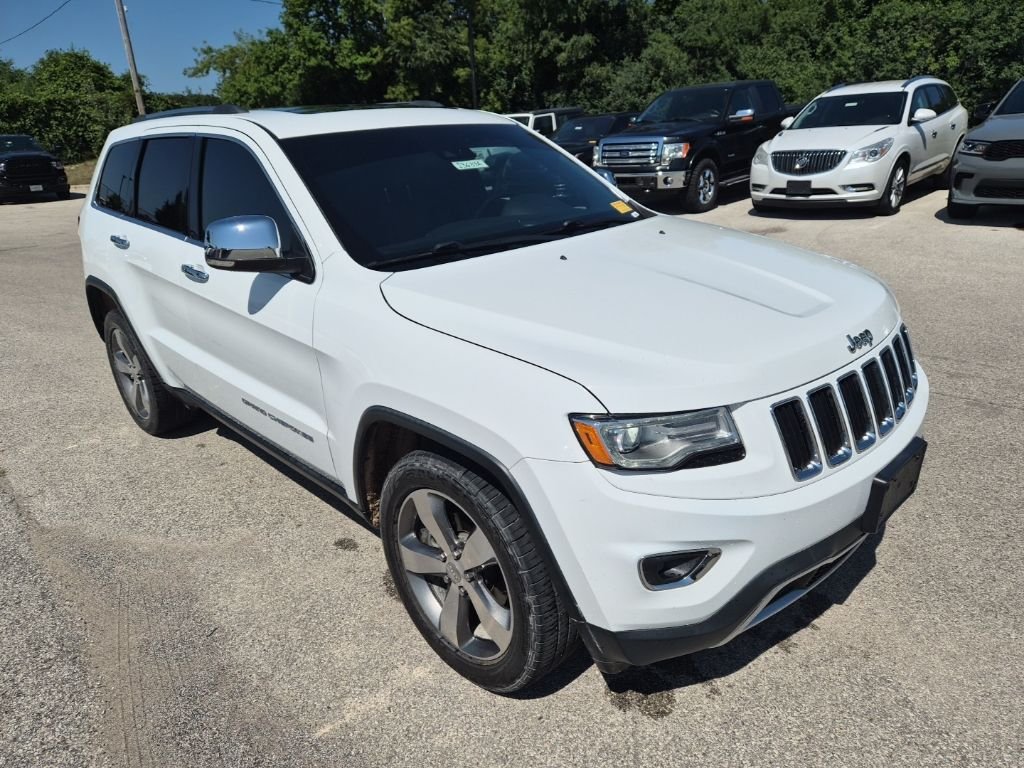 Used 2016 White Jeep Limited image 3