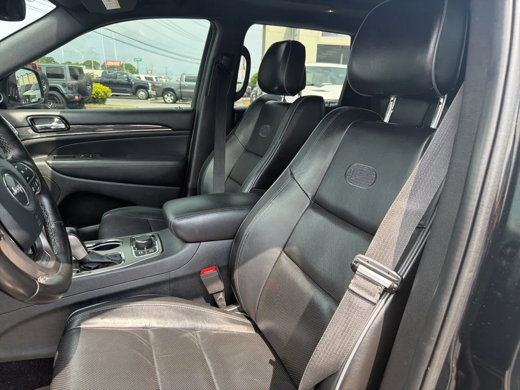 Used 2020 Black Jeep Overland image 34