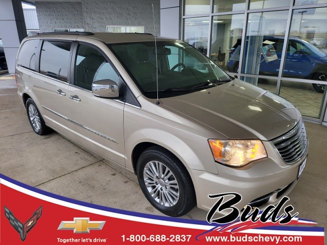 2013 Chrysler Town & Country Touring-L