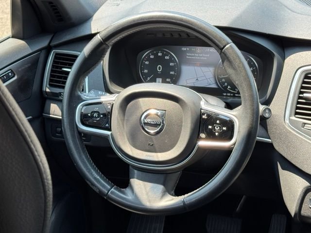 Used 2020 Black Volvo T6 Momentum image 30