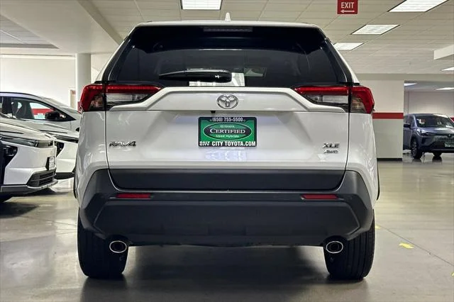 Certified Used 2023 WIND CHILL PEARL* Toyota  image 5