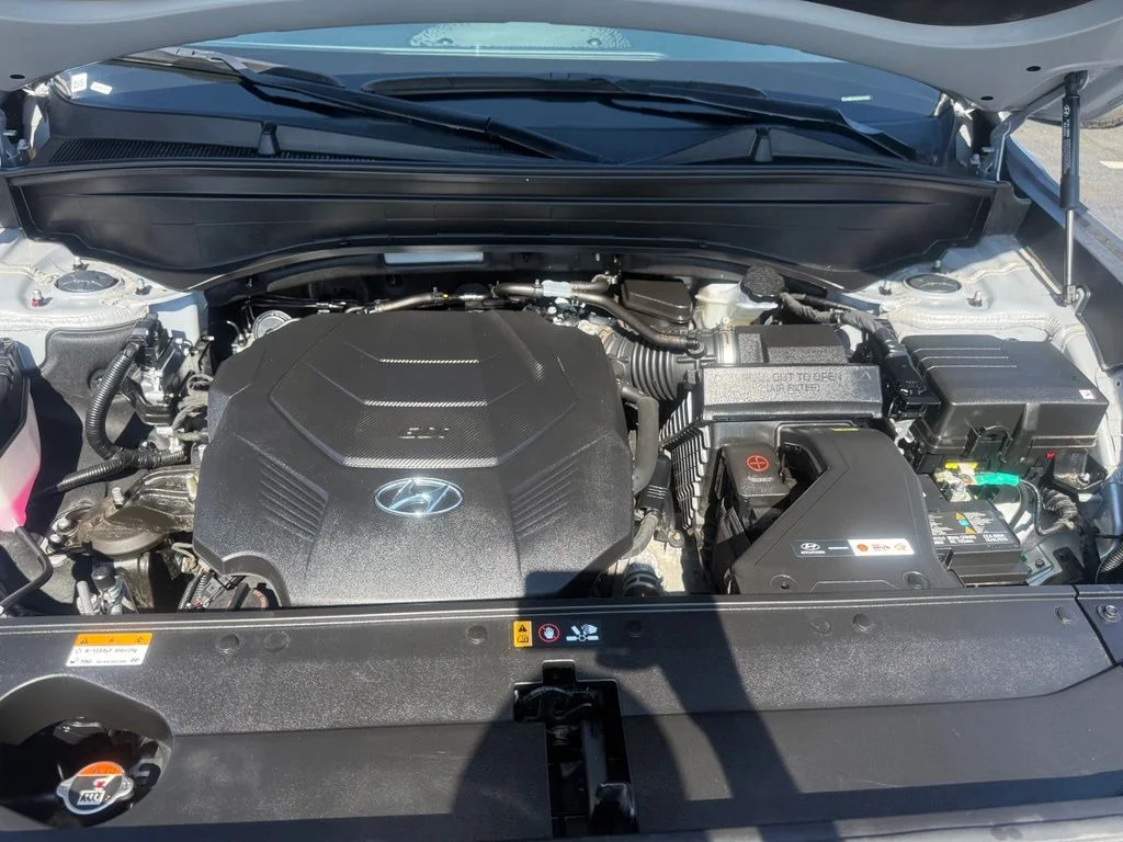 Certified Used 2025 Silver Hyundai SEL image 61