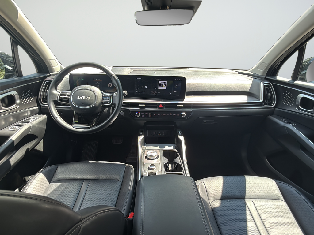 Used 2025 Black Kia EX image 9