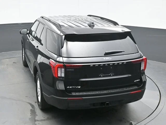 Used 2025 Black Ford Active image 10