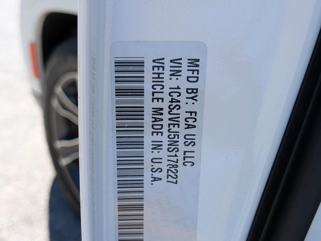 Used 2022 White Jeep Series I image 41