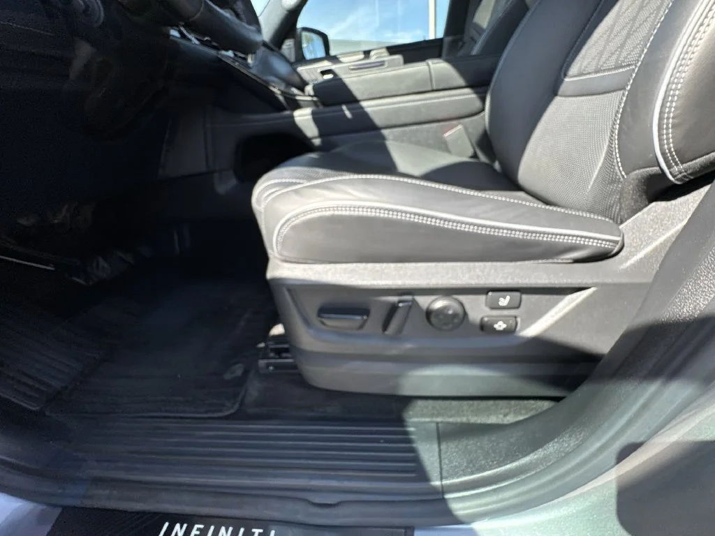 Used 2025 Black INFINITI AUTOGRAPH image 20