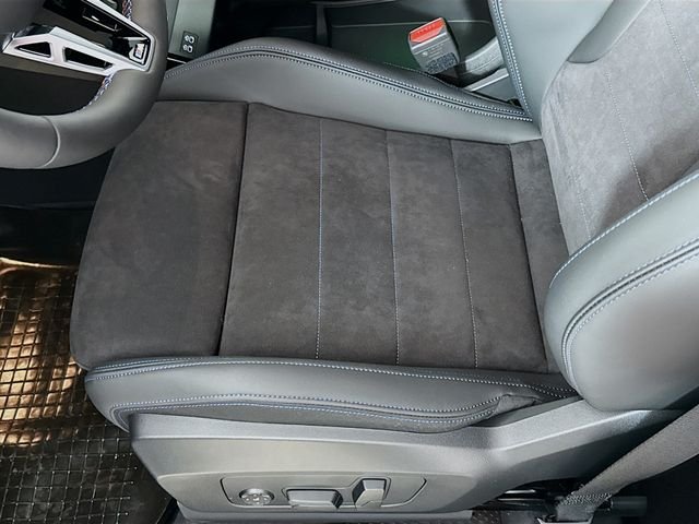 2025 BMW X1 M35i - Photo 21