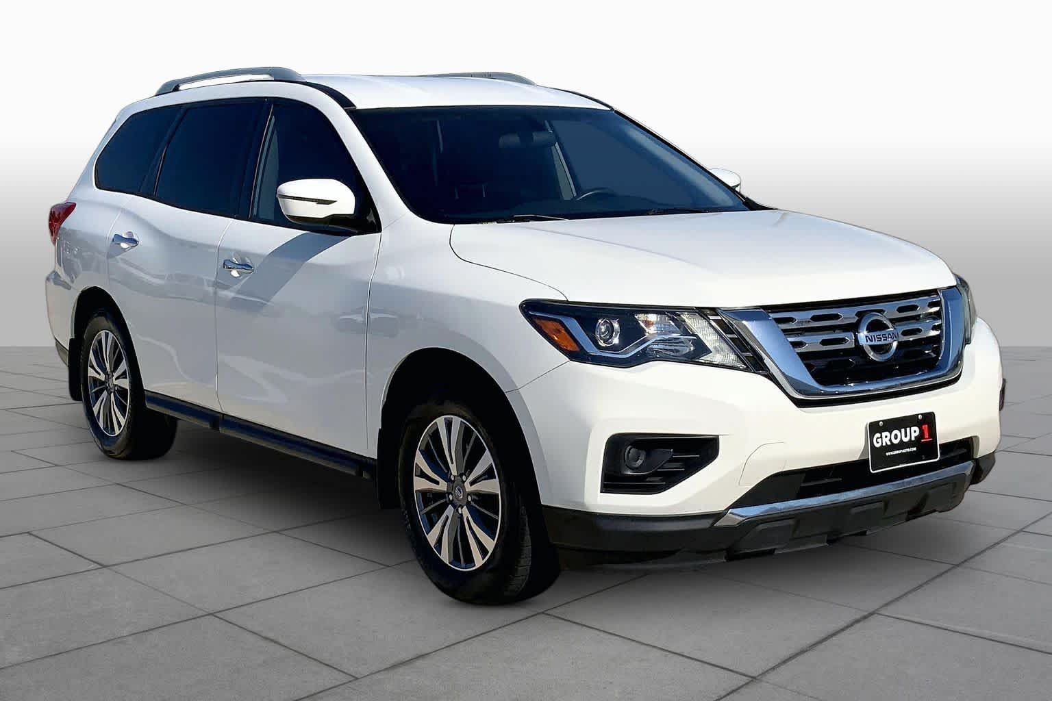 Used 2020 Glacier White Nissan S image 3