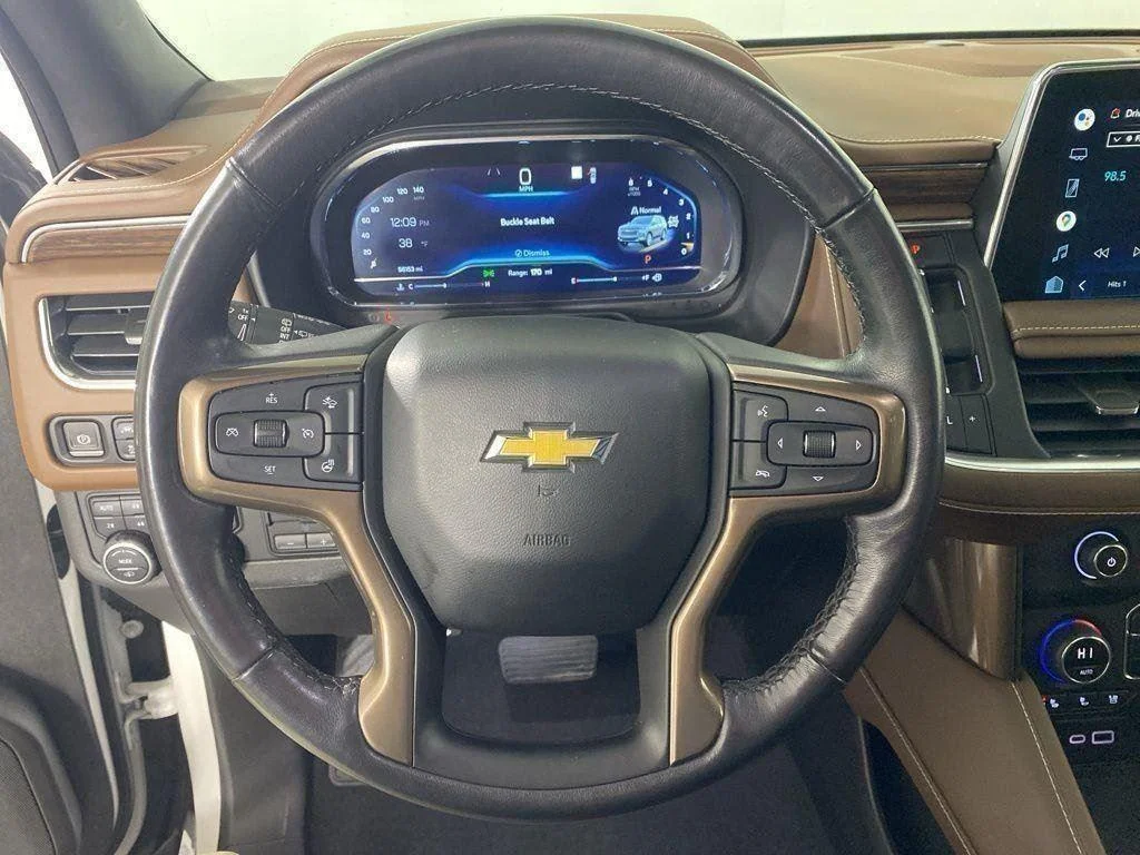 Used 2022 Pearl Chevrolet High Country image 15
