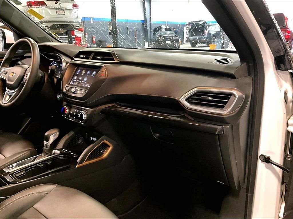 Used 2023 White Chevrolet ACTIV image 13