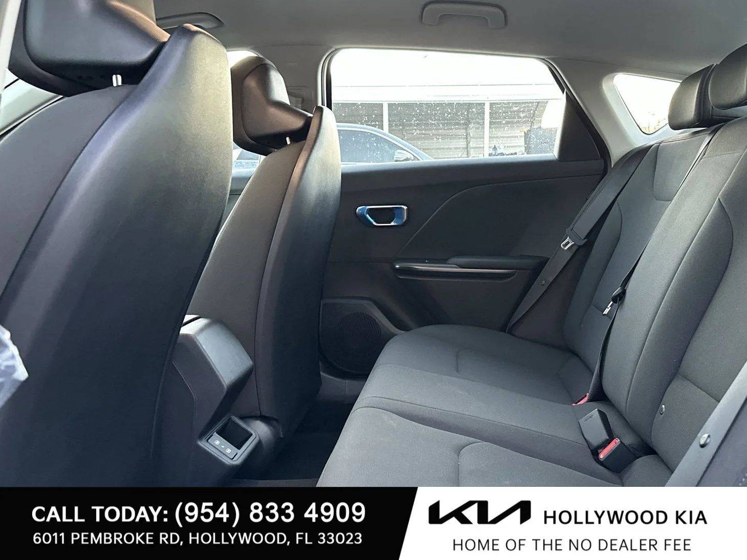 New 2026 Snow White Pearl Kia LXS image 22