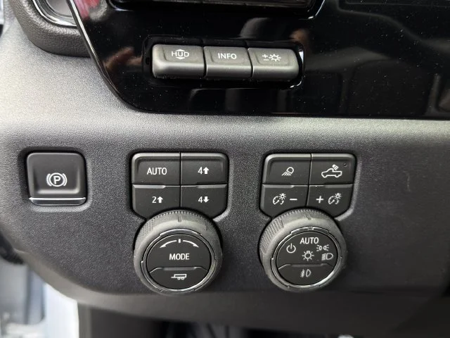2026 Chevrolet Silverado 2500 HD ZR2 - Photo 18