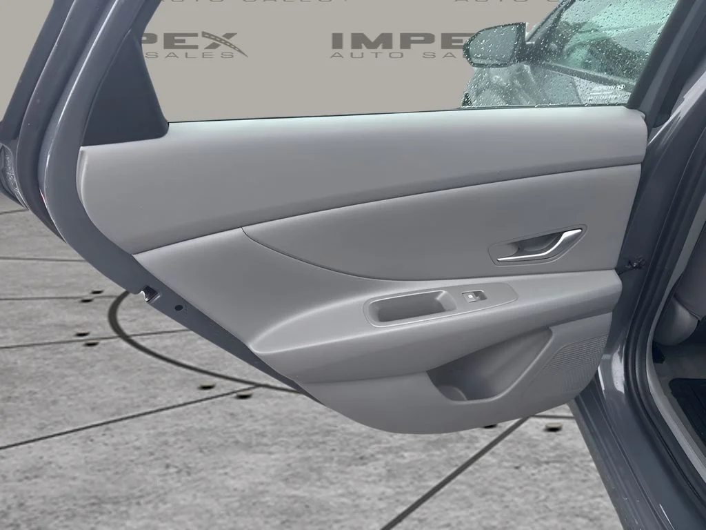 Used 2024 Gray Hyundai SEL image 25