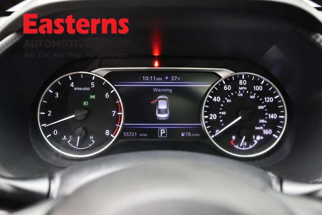Used 2023 Black Nissan SR image 18