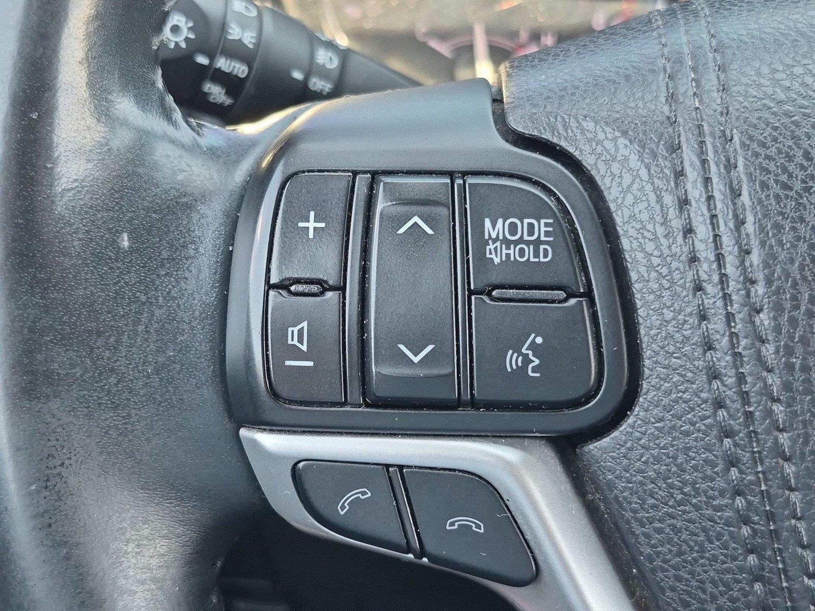 Used 2018 Celestial Silver Metallic Toyota SE image 20