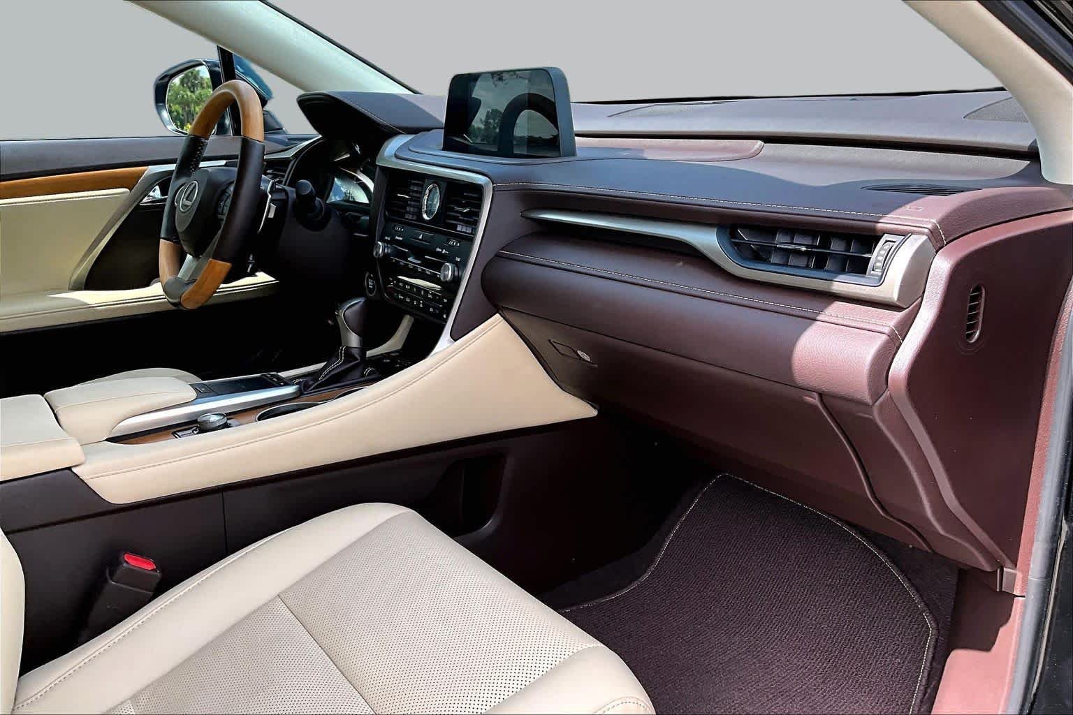 Used 2020 Obsidian Lexus  image 19