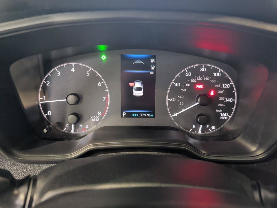 Used 2023 Ice Toyota LE image 21