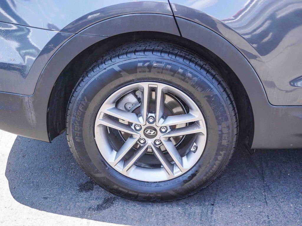 Used 2017 Gray Hyundai 2.4 Base image 9