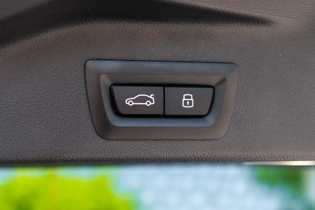 Certified Used 2024 Skyscraper Grey Metallic BMW xDrive40i image 34