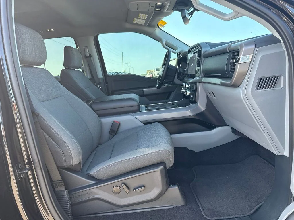 Used 2024 Black Metallic Ford XLT image 10