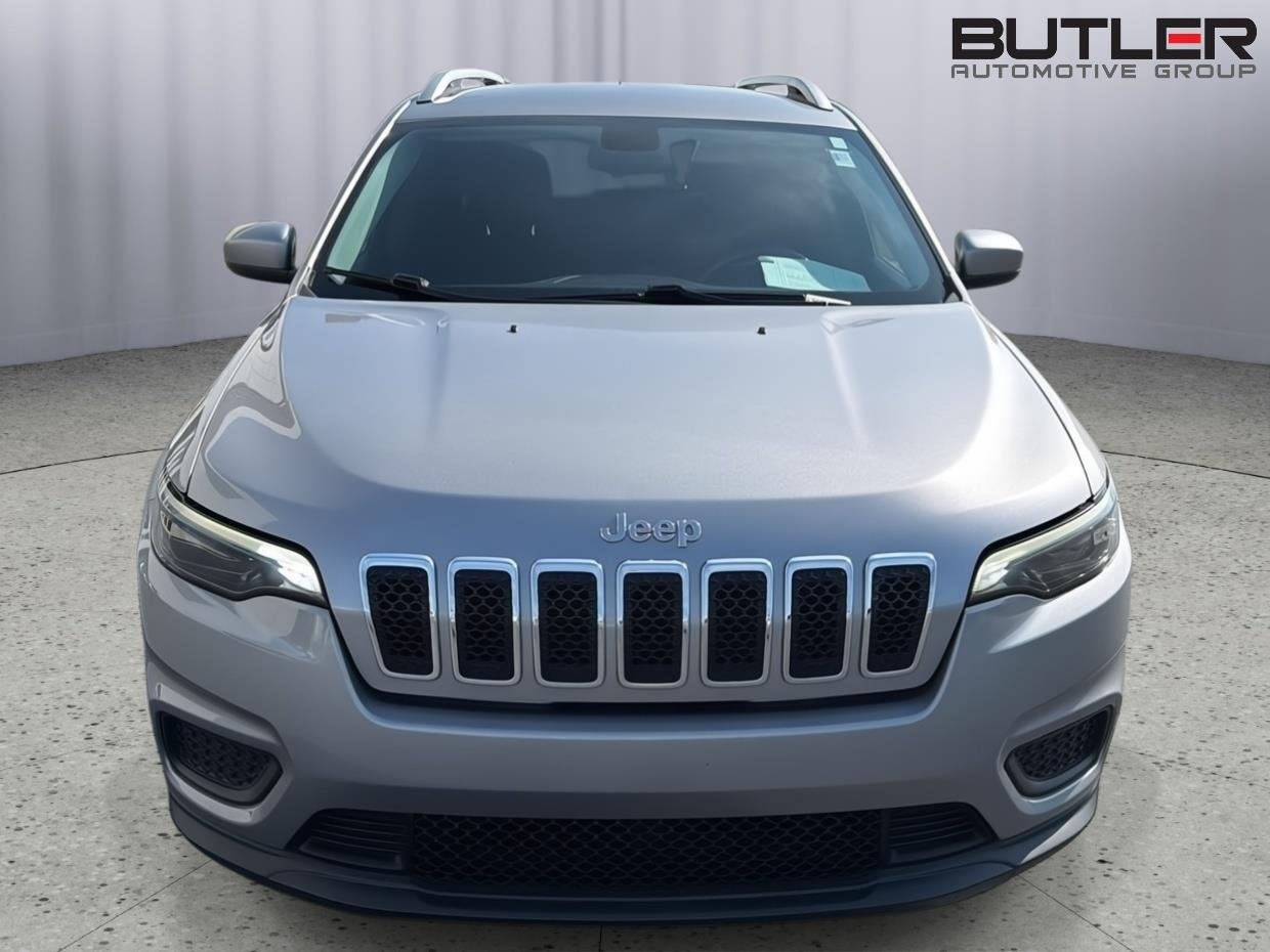 Used 2020 Billet Silver Metallic Clearcoat Jeep Latitude image 9