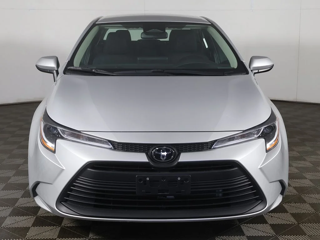 Used 2025 Silver Toyota LE image 8