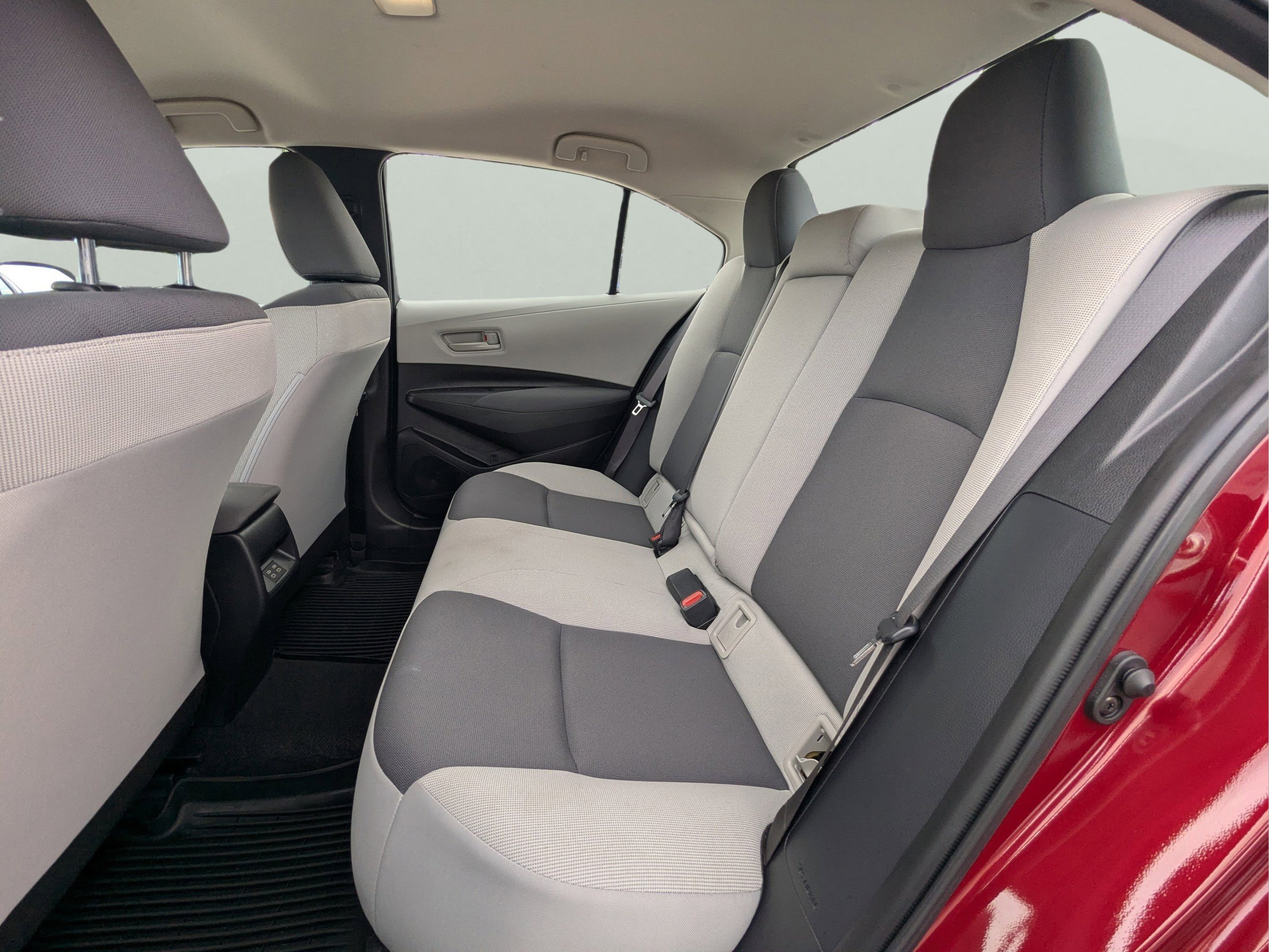 2024 Toyota Corolla LE - Photo 10