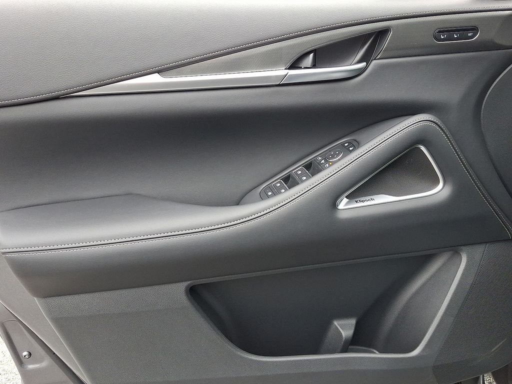 New 2026 GRAPHITE SHADOW INFINITI Luxe AWD image 9