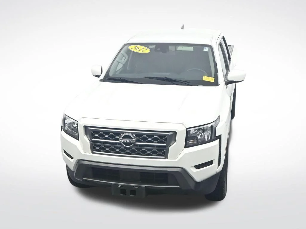 Used 2022 White Nissan SV image 22