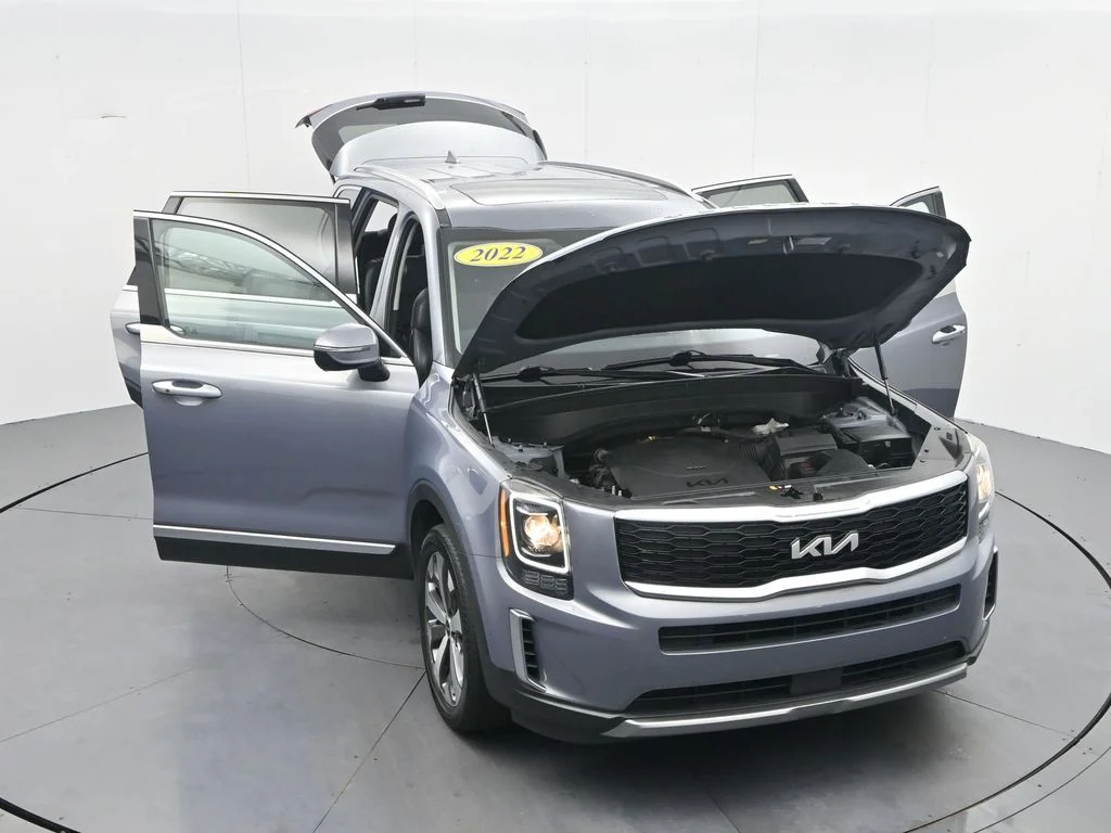 Used 2022 Everlasting Silver Kia S image 40