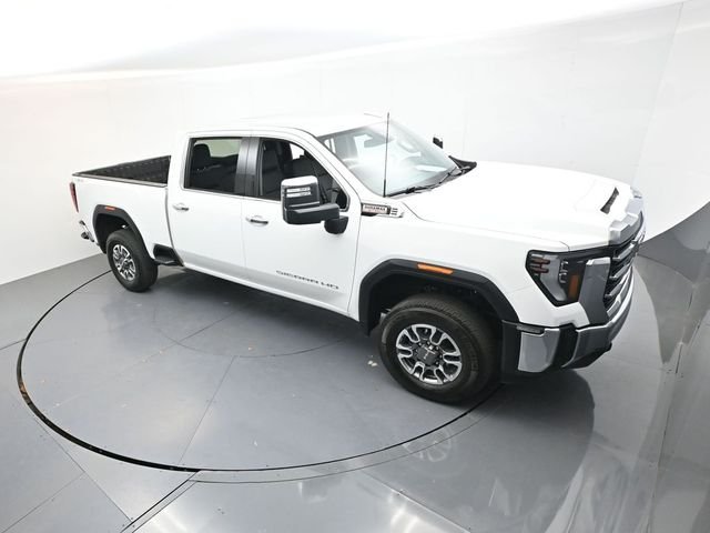 Used 2025 White GMC SLT image 38
