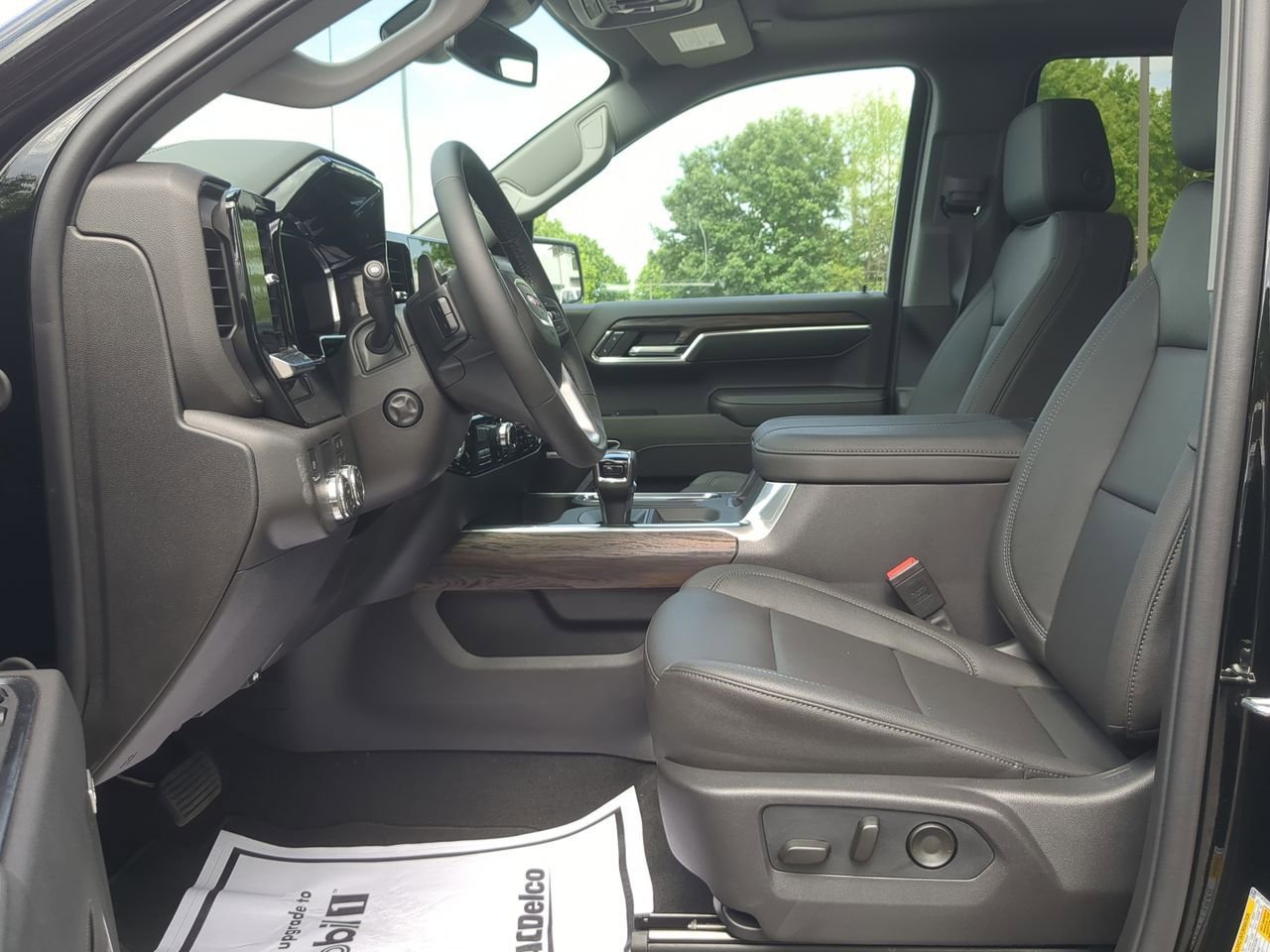 New 2026 Onyx Black GMC SLT image 20