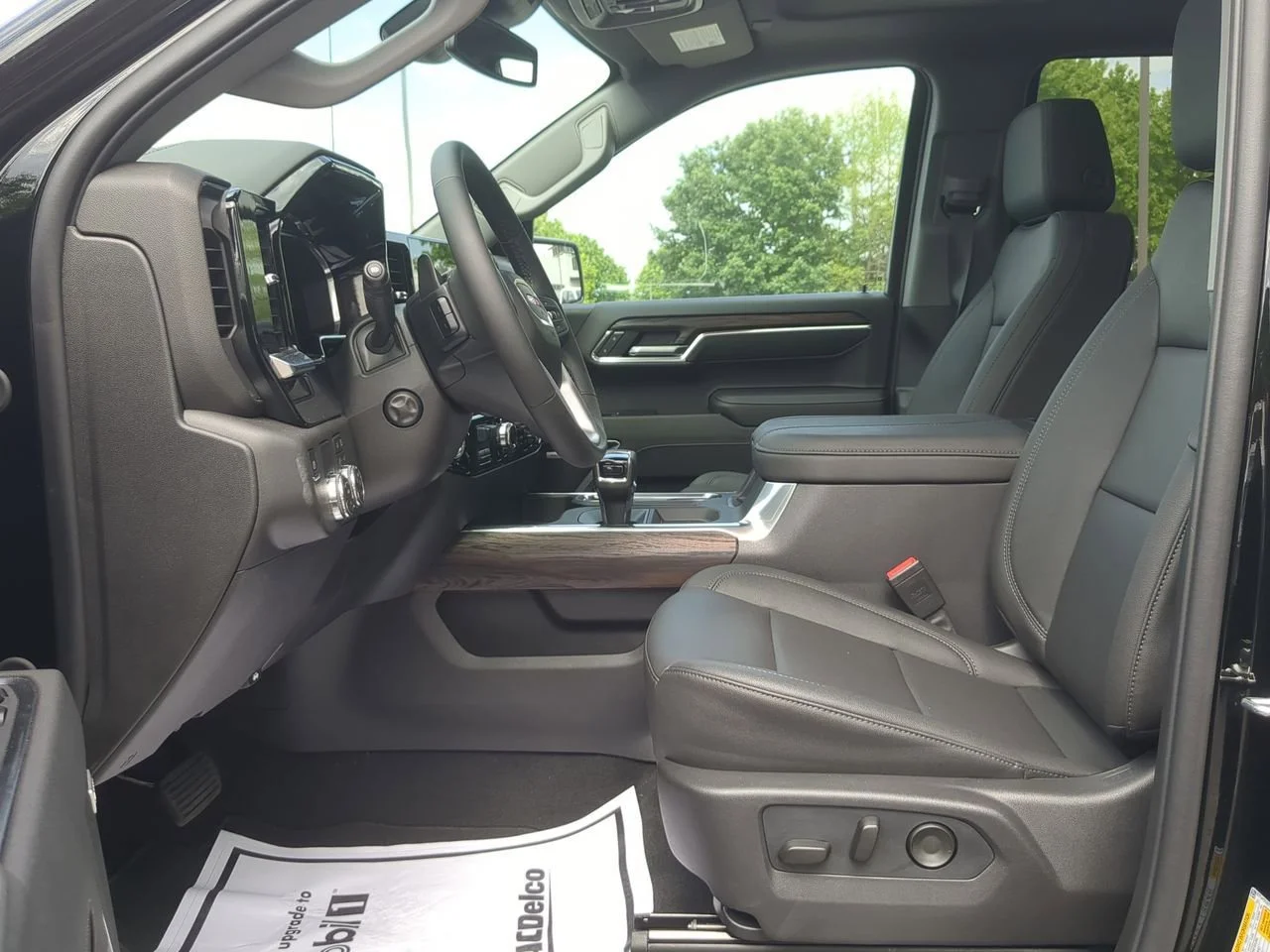 New 2026 Onyx Black GMC SLT image 20