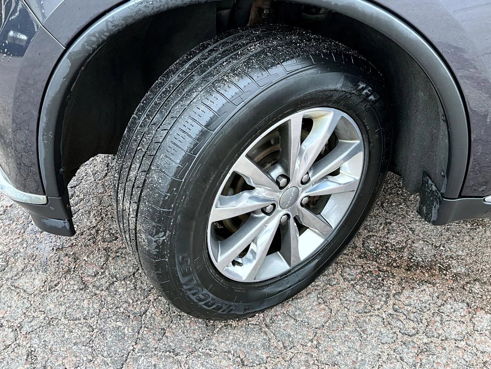 Used 2014 Gray Dodge Limited image 25