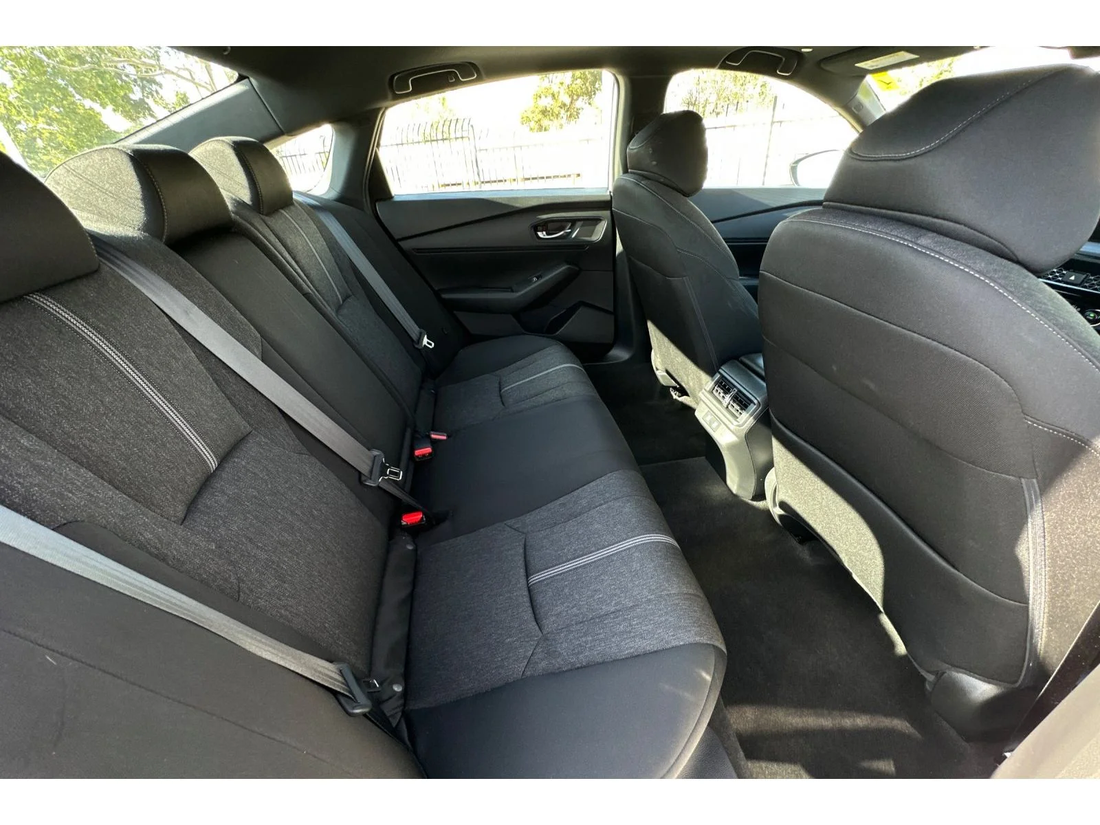Used 2025 Platinum White Pearl Honda Sport image 17