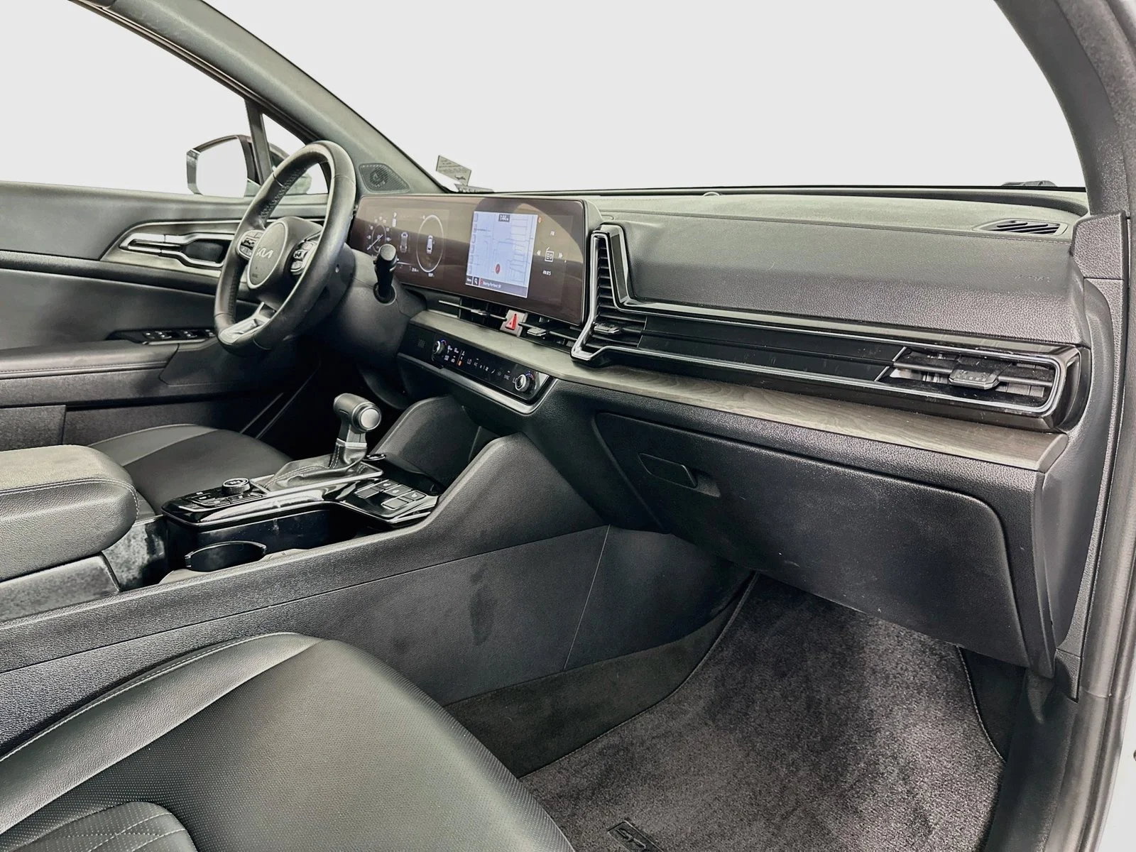 Used 2025 Glacier White Pearl/Ebony Black Roof Kia X-Pro image 31