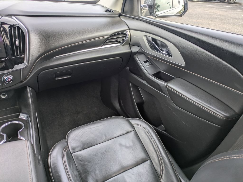 Used 2020 Gray Chevrolet 3LT image 19