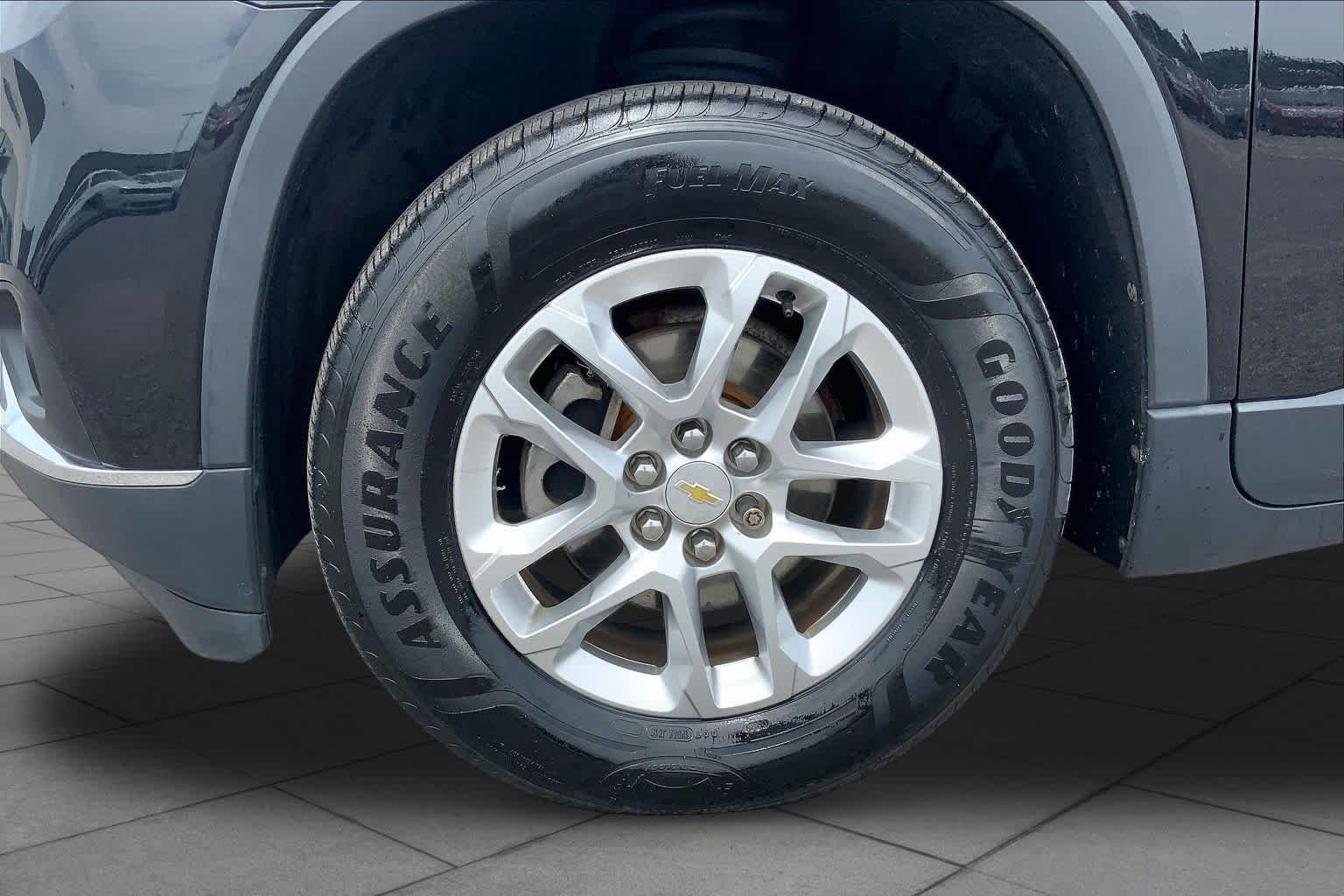 Used 2019 Mosaic Black Metallic Chevrolet LT Cloth image 11