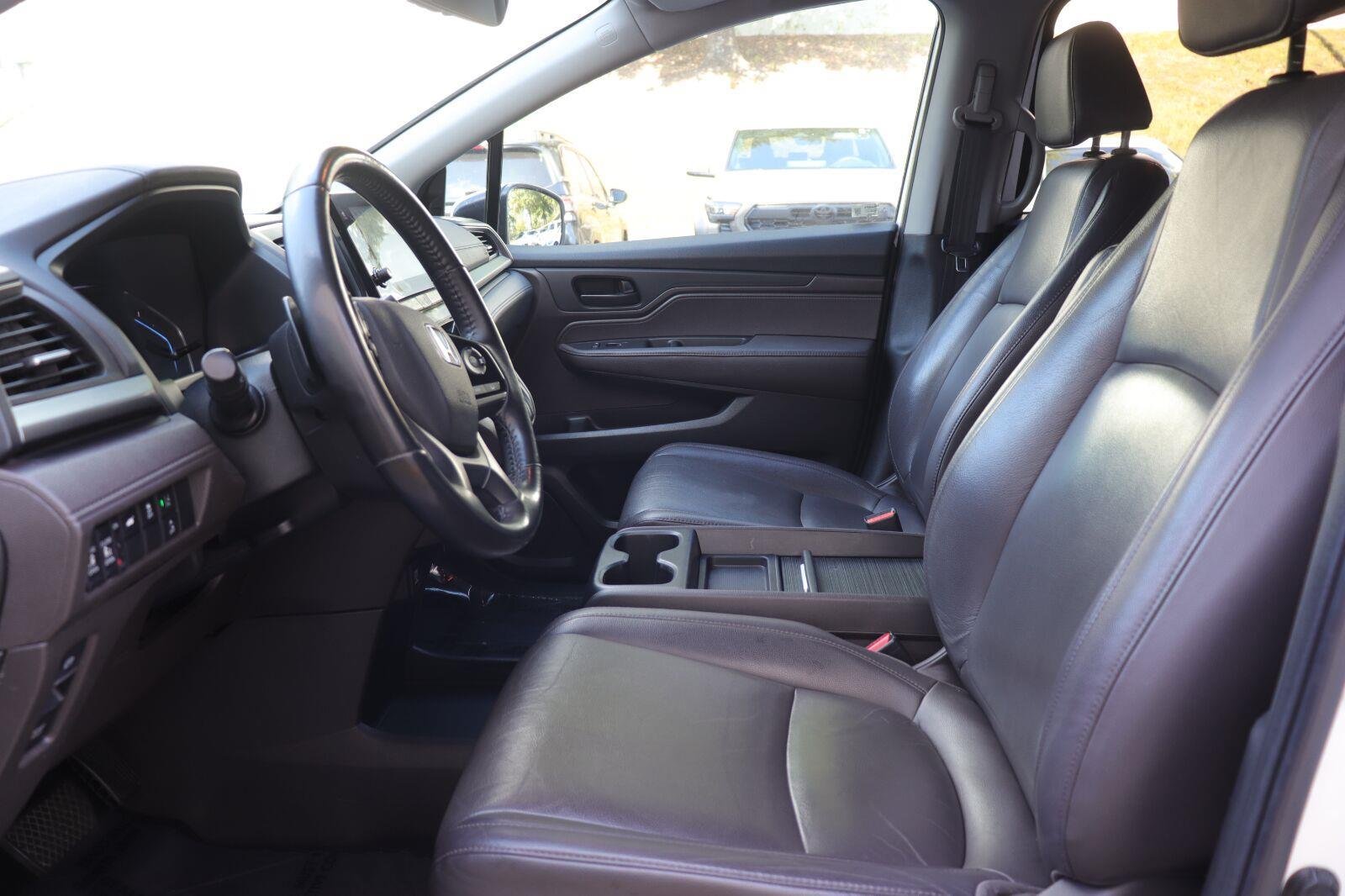 Used 2019 White Diamond Pearl Honda EX-L w/Navi w/RES image 10