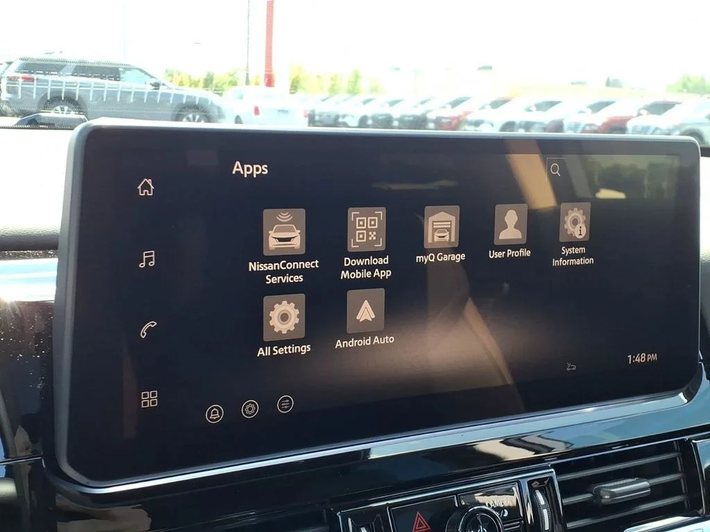 New 2026 Boulder Gray Pearl / Super Black Two-tone Nissan Platinum image 17